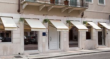 Cinque Luxury Rooms