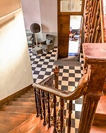 El Patio 77