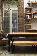 El Patio 77
