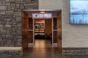 Hotel Clique Calgary Airport