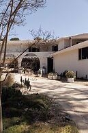 Kyah Hotel