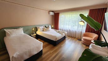 Kyah Hotel