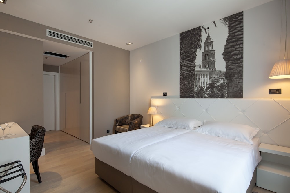 Cornaro Hotel