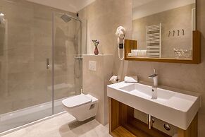 Cornaro Hotel