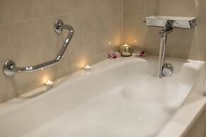 Cornaro Hotel
