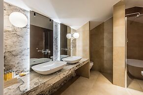 Cornaro Hotel