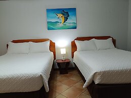 Banana Bay Marina