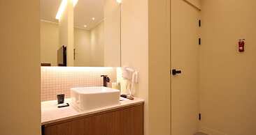 Club Hotel