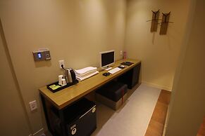 Club Hotel