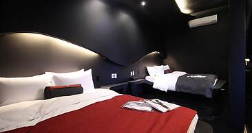 Club Hotel