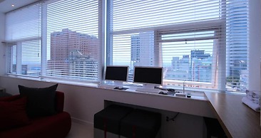 Club Hotel