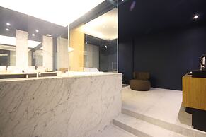 Club Hotel