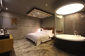Club Hotel