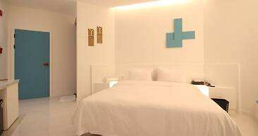 Club Hotel