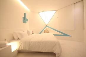 Club Hotel