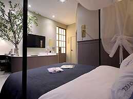 Club Hotel