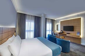 Lotus Grand Hotel