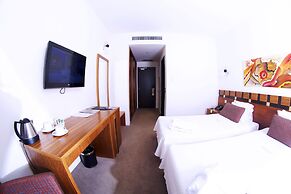 Hotel Ekuikui I