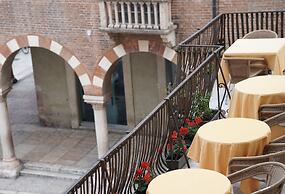Hotel Aurora