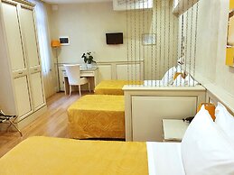 Hotel Aurora