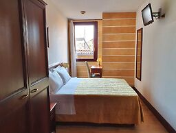 Hotel Aurora
