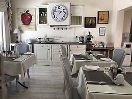 Altona Guest House