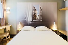 B&B HOTEL CHARTRES Le Forum (1)