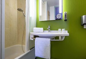 B&B HOTEL CHARTRES Le Forum (1)