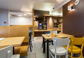 B&B HOTEL CHARTRES Le Forum (1)