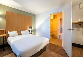 B&B HOTEL Saint-Etienne La Terrasse