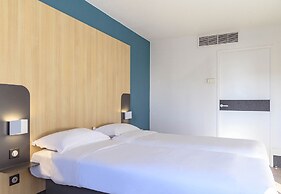 B&B HOTEL Nîmes Centre