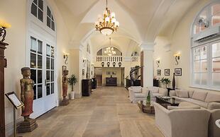 Palace Gate Hotel & Residence by EHM