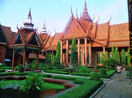 Palace Gate Hotel & Residence by EHM