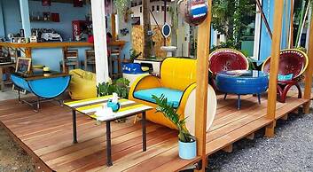 Think & Retro Cafe Lipa Noi Samui