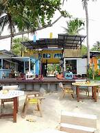 Think & Retro Cafe Lipa Noi Samui