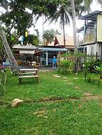 Think & Retro Cafe Lipa Noi Samui
