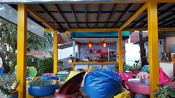 Think & Retro Cafe Lipa Noi Samui