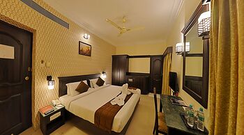 AMS Raj Palace Sundar