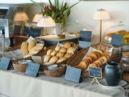 Cadlao Resort & Restaurant