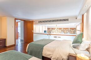Louidon Mega Duplex Apartment - Beijing Rd