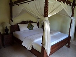 Coral Bay Bungalow