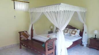 Coral Bay Bungalow