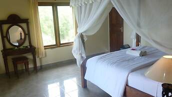 Coral Bay Bungalow