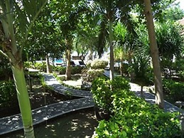 Coral Bay Bungalow