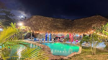 CHALET TROPICAL Hotel & Pool Bar Restaurant