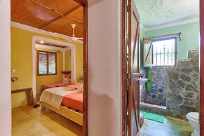 CHALET TROPICAL Hotel & Pool Bar Restaurant