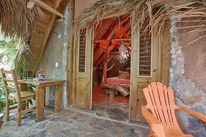 CHALET TROPICAL Hotel & Pool Bar Restaurant