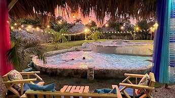 CHALET TROPICAL Hotel & Pool Bar Restaurant