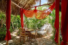 CHALET TROPICAL Hotel & Pool Bar Restaurant