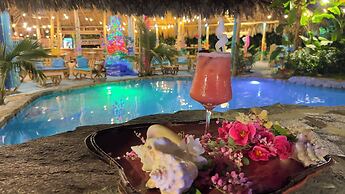 CHALET TROPICAL Hotel & Pool Bar Restaurant